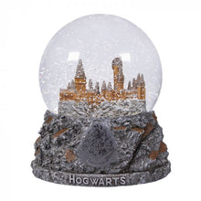 Load image into Gallery viewer, HARRY POTTER (HOGWARTS CASTLE) SNOW GLOBE (100MM)